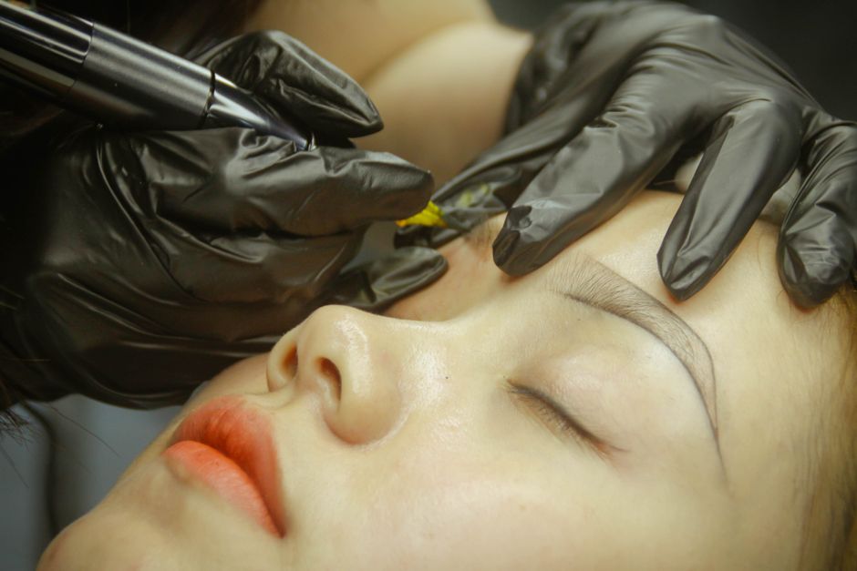 What eyebrow embroidery feels like during treatment
